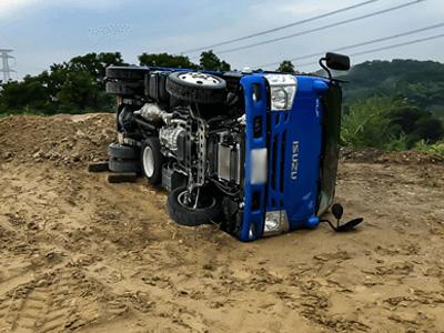 工事現場等の単独横転